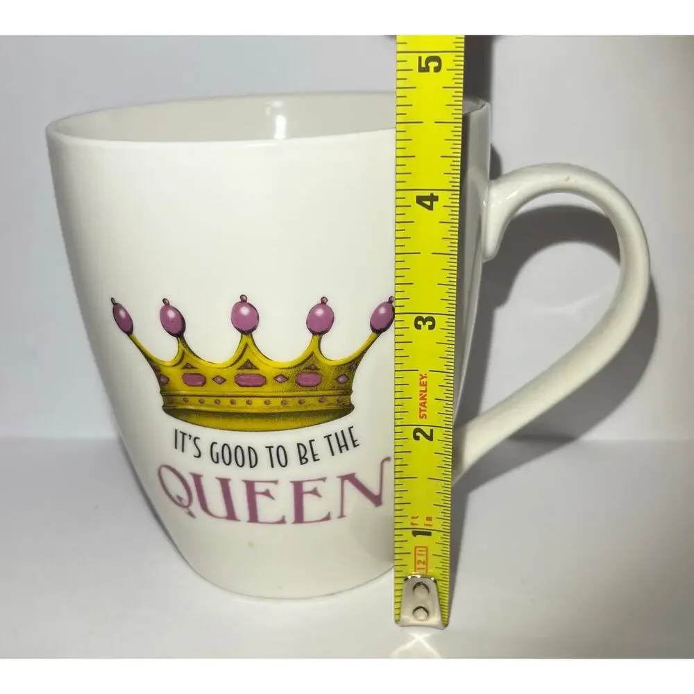 Coffee Mug ”The Queen of Everything” - Picture 4 of 6